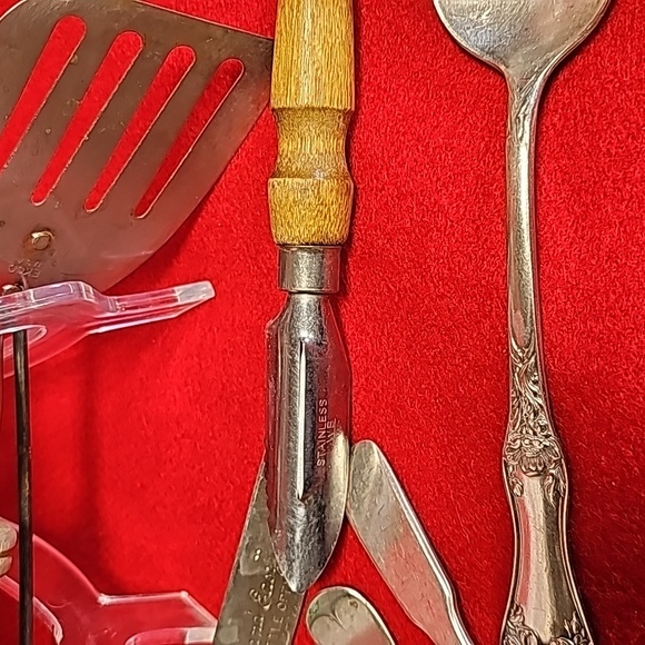 8 pcs of Antique VTG Kitchenware  Drawer Clean Out LOT - Picture 2 of 7